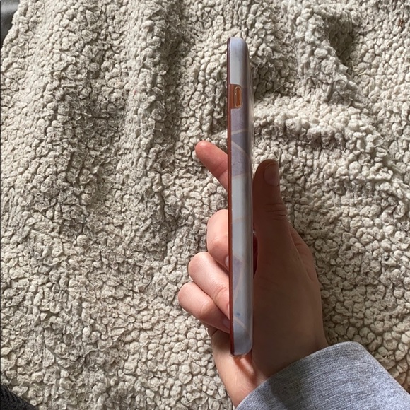 iPhone 7 Plus case - Picture 2 of 3